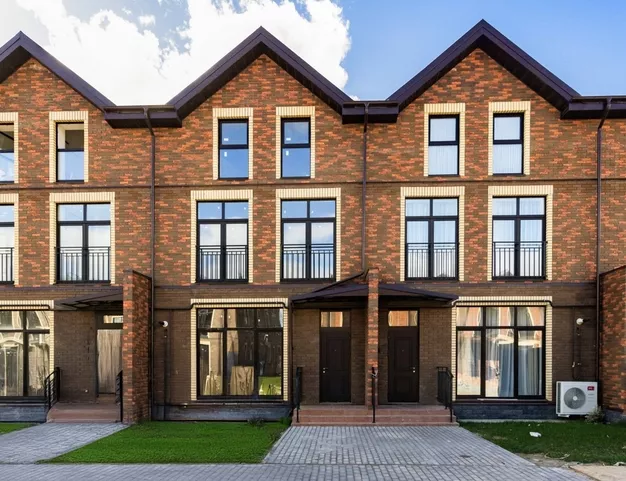 таунхаус  в КП Кембридж, 24 км от МКАД