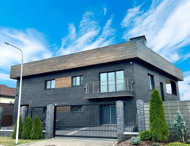 дом  в КП Лес и река, 14 км от МКАД