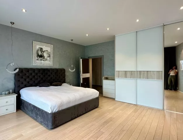 дом  в КП Лес и река, 14 км от МКАД