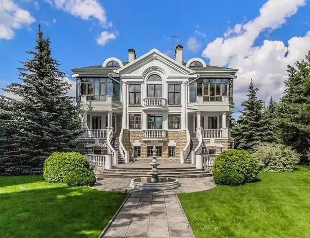 дом  в КП Лапино-Град, 18 км от МКАД