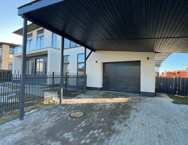 дом  в КП Павловы Озера, 14 км от МКАД