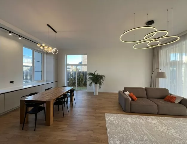 дом  в КП Павловы Озера, 14 км от МКАД