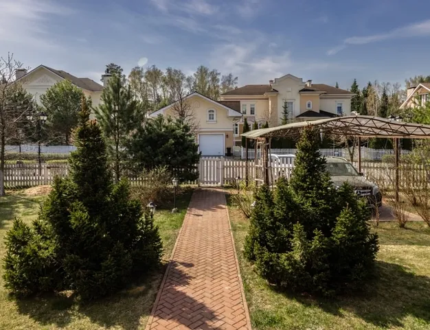 дом  в КП Онегино, 25 км от МКАД