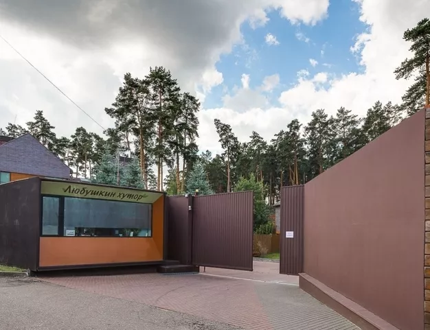 участок  в КП Любушкин хутор, 16 км от МКАД