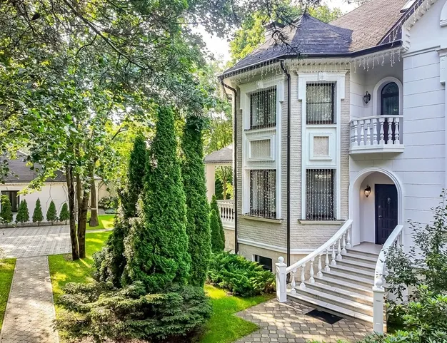 дом  в КП Новь, 6 км от МКАД