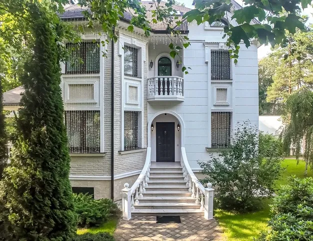 дом  в КП Новь, 6 км от МКАД