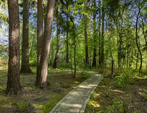участок  в КП Николино, 23 км от МКАД