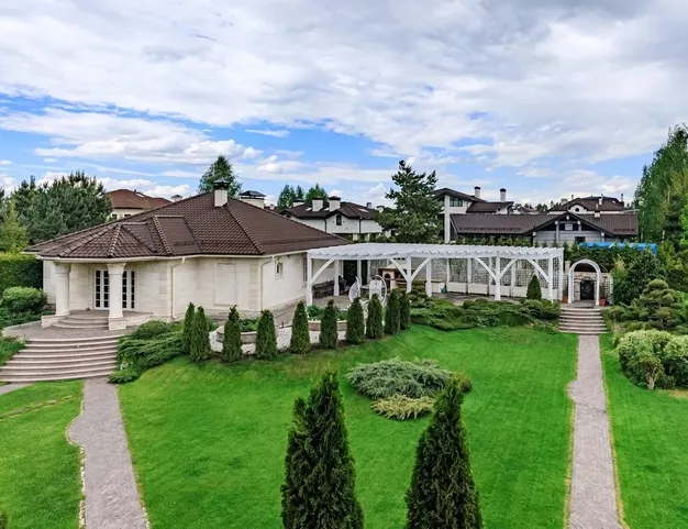 дом  в КП Миллениум Парк, 19 км от МКАД