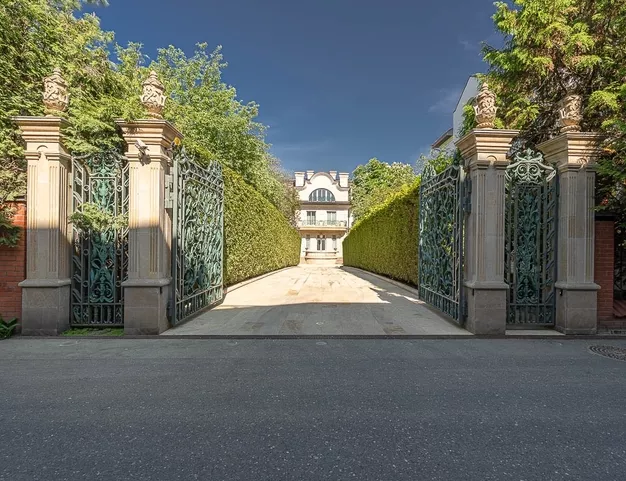 дом  в КП ФРМУ, 0 км от МКАД