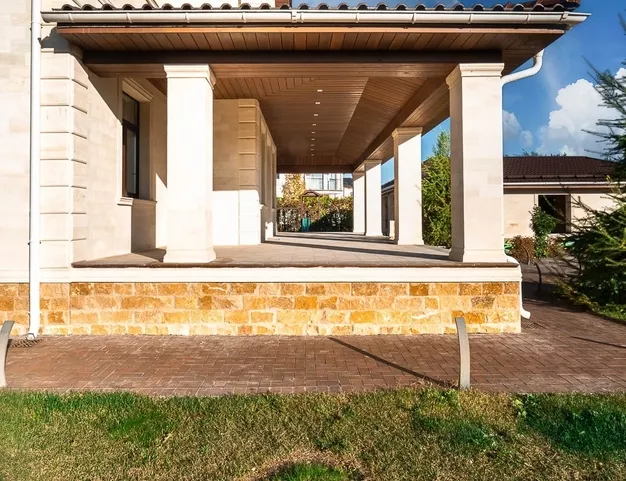 дом  в КП Монтевиль, 23 км от МКАД