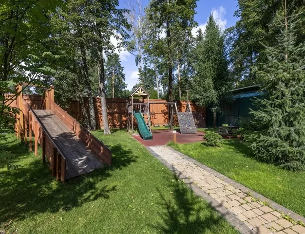 дом  в КП Благодать, 30 км от МКАД