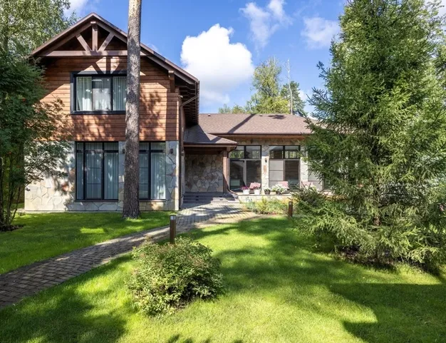 дом  в КП Благодать, 30 км от МКАД