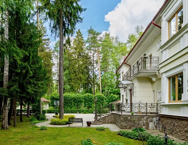 дом  в КП Грибово, 12 км от МКАД