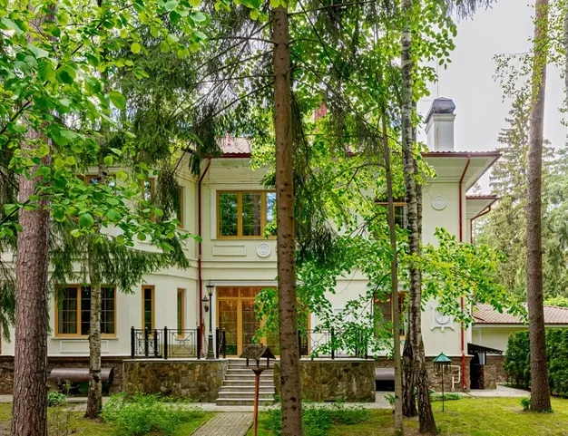 дом  в КП Грибово, 12 км от МКАД