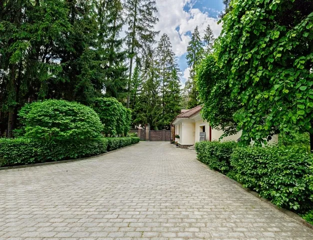 дом  в КП Грибово, 12 км от МКАД