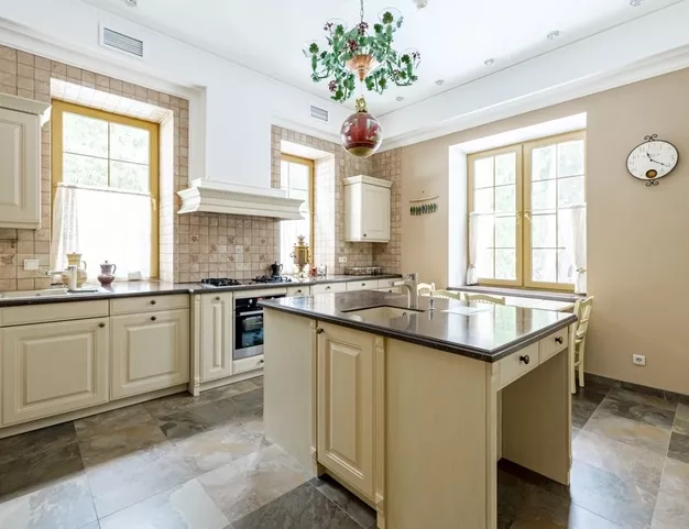 дом  в КП Грибово, 12 км от МКАД