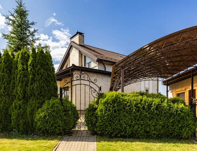 дом  в КП Новорижский, 19 км от МКАД