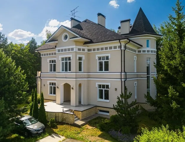 дом  в КП Горки-8, 16 км от МКАД