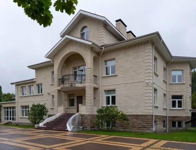 дом  в КП Успенское-2, 20 км от МКАД