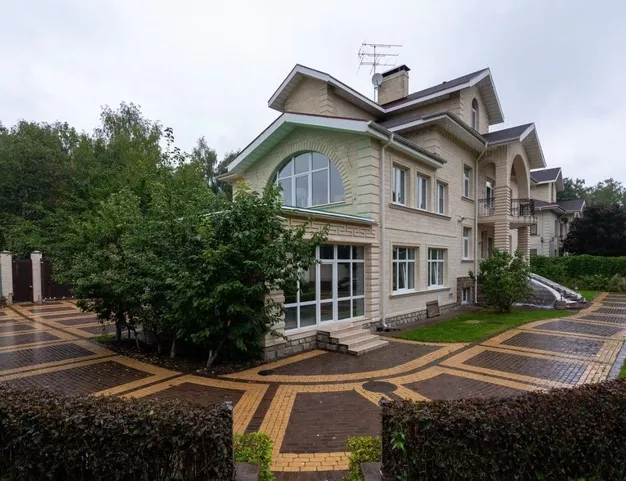 дом  в КП Успенское-2, 20 км от МКАД