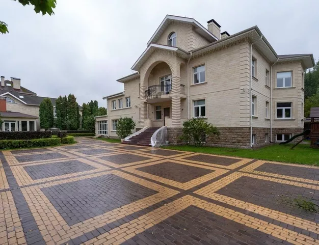 дом  в КП Успенское-2, 20 км от МКАД