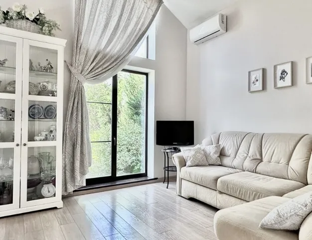 дом  в КП Николо-Урюпино, 10 км от МКАД