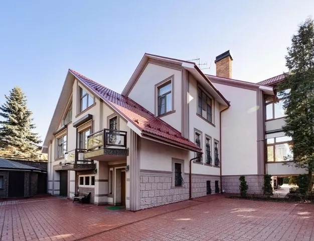 дом  в КП Усадьба Подушкинского Лесопарка, 9 км от МКАД