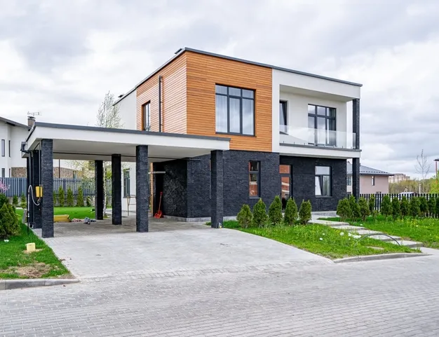 дом  в КП Павловы Озера, 14 км от МКАД