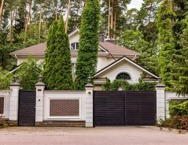 дом  в КП Сосновый Бор, 23 км от МКАД