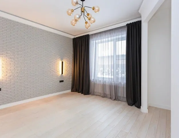 дом  в КП Лес и река, 14 км от МКАД