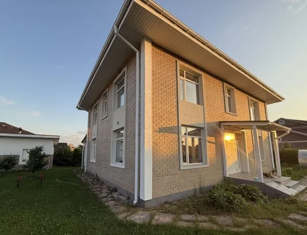 дом  в КП Новорижский, 19 км от МКАД