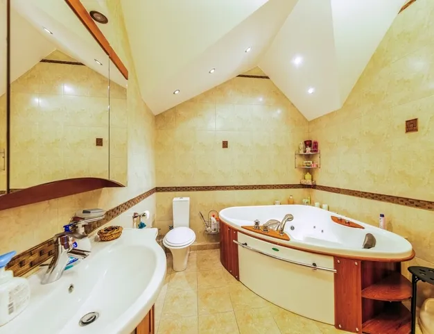 дом  в КП Береста, 2 км от МКАД