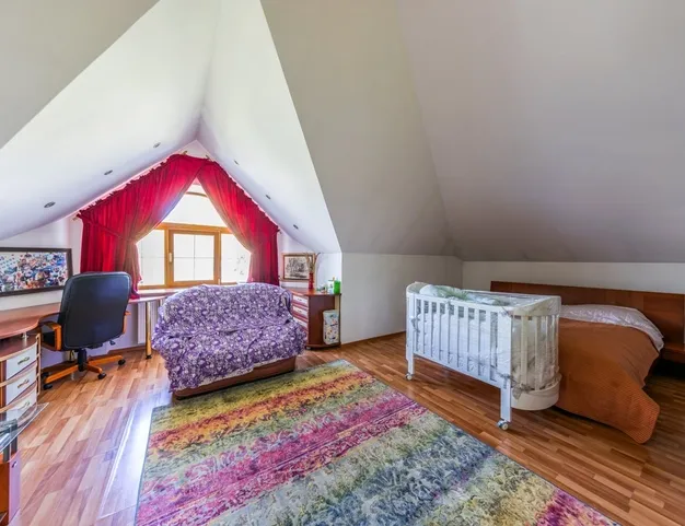 дом  в КП Береста, 2 км от МКАД