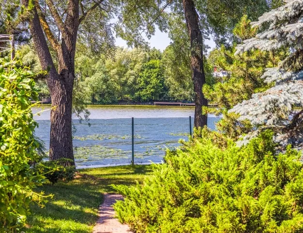 дом  в КП Береста, 2 км от МКАД