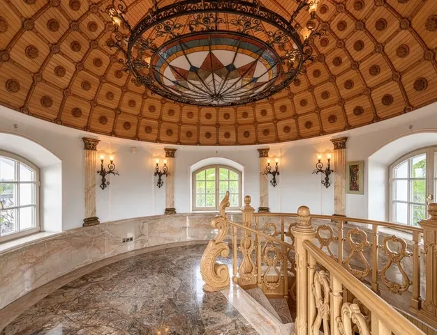 дом  в КП Третья Охота, 10 км от МКАД