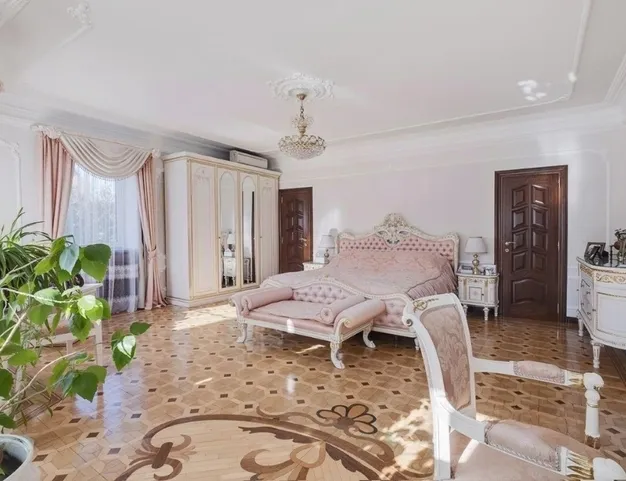 дом  в КП Усадьба Подушкинского Лесопарка, 9 км от МКАД