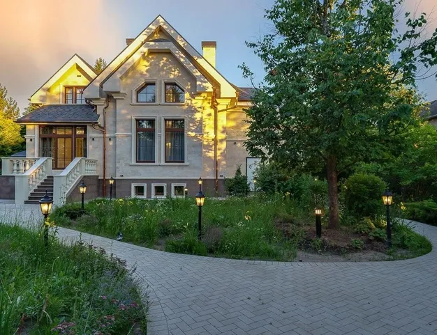 дом  в КП Третья Охота, 10 км от МКАД