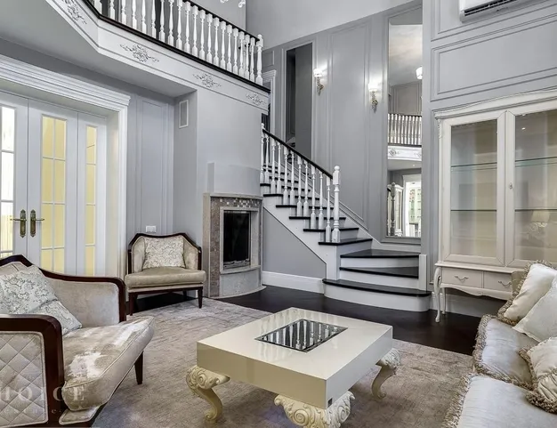 дом  в КП Третья Охота, 10 км от МКАД