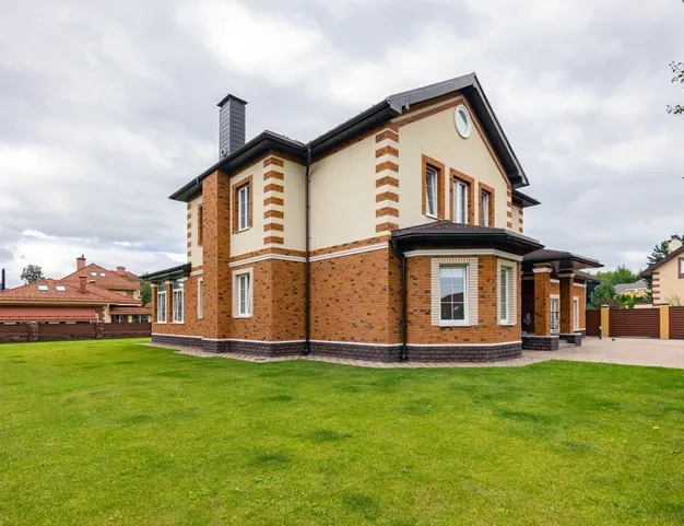 дом  в КП Заря, 16 км от МКАД