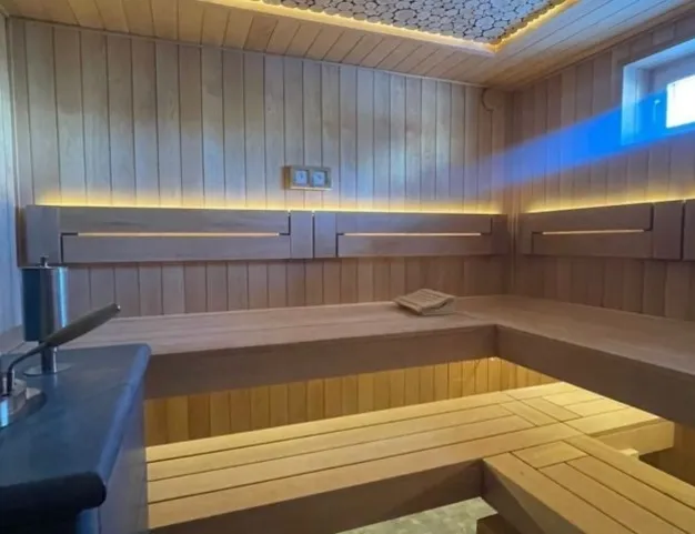 дом  в КП Павловы Озера, 14 км от МКАД