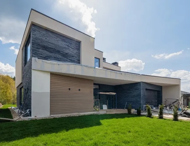 дом  в КП Заречный, 18 км от МКАД