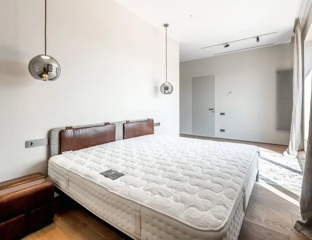 дом  в КП Заречный, 18 км от МКАД