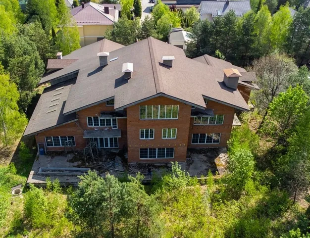 дом  в КП Росинка, 15 км от МКАД