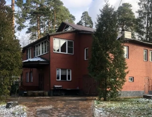 дом  в КП Новь, 6 км от МКАД