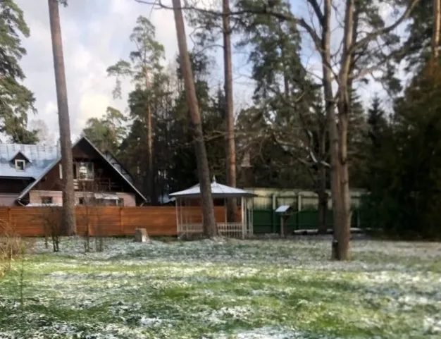 дом  в КП Новь, 6 км от МКАД