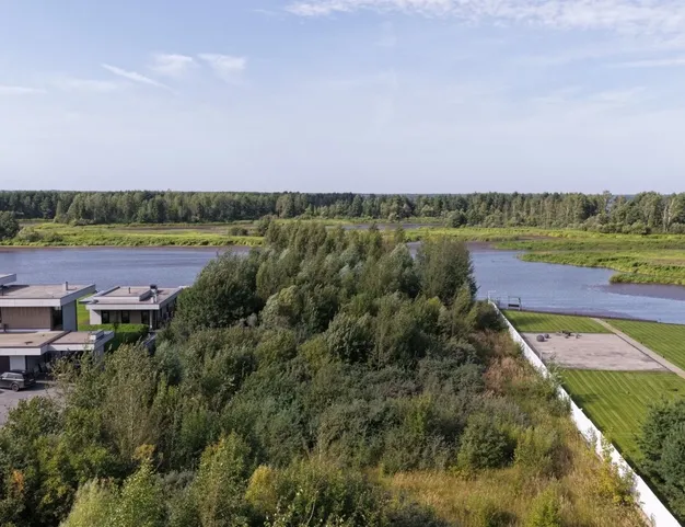 участок  в КП Конаково Ривер Клаб, 120 км от МКАД