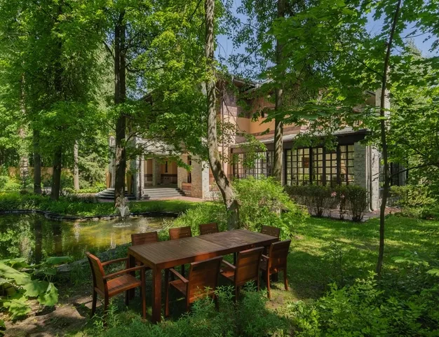 дом  в КП Переделкино, 5 км от МКАД