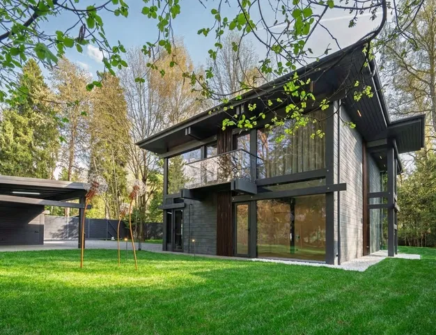 дом  в КП Назарьево, 25 км от МКАД