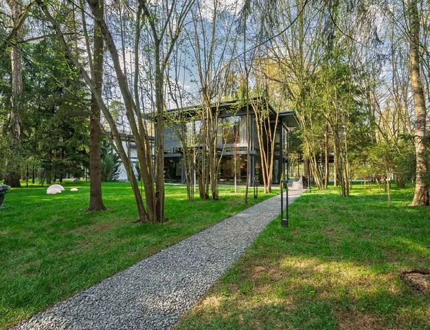 дом  в КП Назарьево, 25 км от МКАД