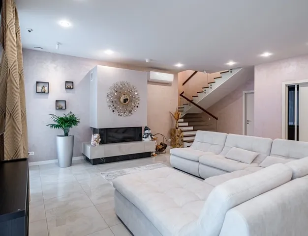 дом  в КП Новорижский, 19 км от МКАД